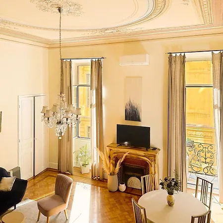 Bohemian Hideaway In The Old Apartment